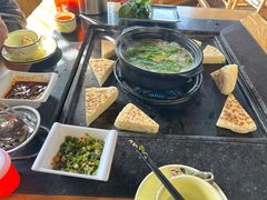 -有一锅·野生菌黑山羊腊排骨火锅(古城北门店)
