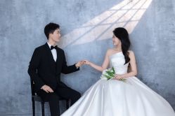 -都市丽人婚纱摄影