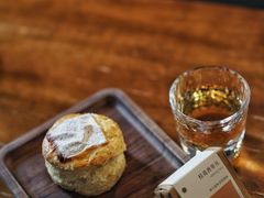 黑胡椒芝士司康-冇吵咖啡