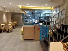 -灵芝妹子海鲜米线(劳动公园店)