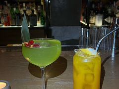 -FOUR PLAY BAR