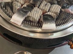 -围炉肉舍•炭烤活鳗•丹东海鲜烤肉(步行街店)