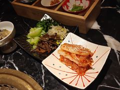 -山川小町·极番烧肉(新地假日广场店)