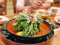 土豆排骨火锅-喇喇排骨火锅·传统韩式脊骨汤(望京西园总店)