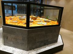 面包甜点陈列柜-聚春园自助餐厅(东街口店)