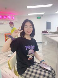 -米娜护肤造型