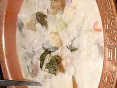 豆浆煮回头鱼-佬麻雀·新湘菜(珠海金发购物中心店)