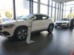 -杭州中升之星奔驰4S店(滨江店)