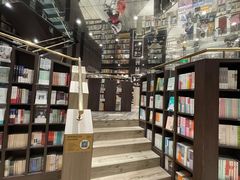-钟书阁(群光广场店)