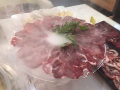 会冒烟的五花趾-三头牛·潮汕牛肉生蚝火锅 (夏湾店)