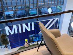 -北京盈之宝宝马&MINI4S店(望京店)