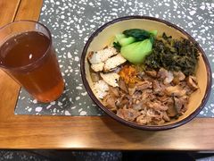 猪软骨剁椒拌饭-流浪地图剁椒卤汁拌饭(未来城购物广场店)