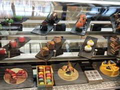 面包甜点陈列柜-行者书屋大堂吧 ·下午茶(南京圣和府邸酒店)