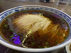 红汤面底-同得兴 Since·1995 传统苏式面馆(嘉馀坊店)