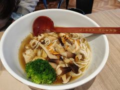 老鸡野生菌米线-云味馆米线(红花湖店)