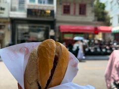 -Bánh Mì Huynh Hoa