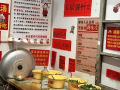 -柳州肥姨妈大骨螺蛳粉(万达中心店)
