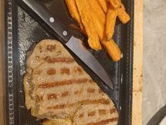 -必胜客(东大桥店)