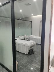-苗方清颜专业祛痘·皮肤管理