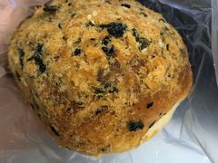 海苔肉松麻薯包-沁屋面包店(人民东路店)