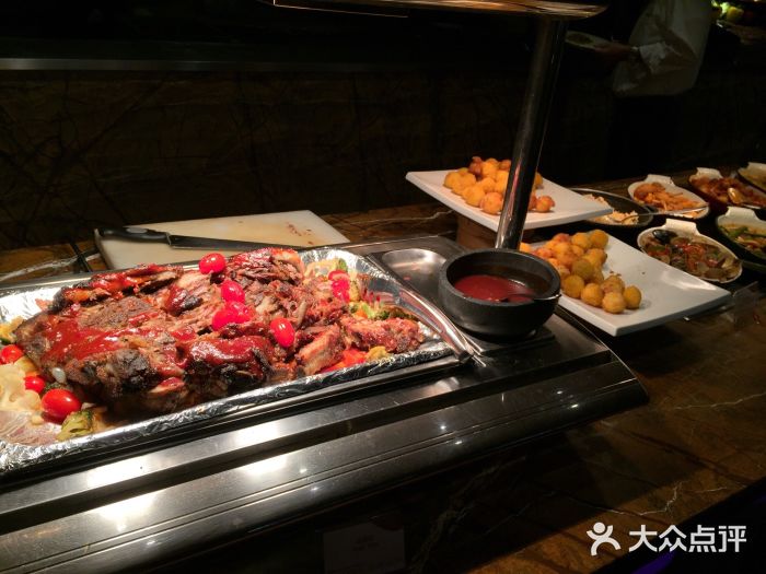 广州中心皇冠假日酒店-环市食坊·海鲜自助餐厅烤羊排图片