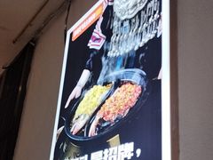 -阿瓦山寨·湘菜现炒·剁椒鱼头王(咸阳总店)