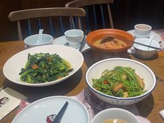 -黄泥岗·地道湖北菜(奥特莱斯店)