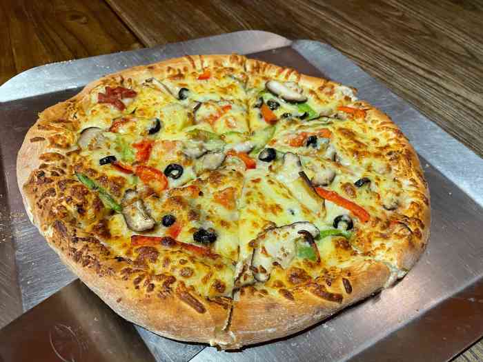 乌巢比萨(中粮祥云小镇店)-"披萨是不错,份量也足,两人套餐基本上吃到