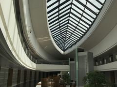 -上海滴水湖皇冠假日酒店