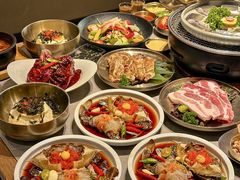 -草家酱蟹炭火烤肉店(珲春南路一店)