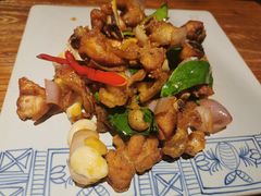 泰式柠檬香叶鸡-云海肴·汽锅鸡·云南菜(美罗城店)