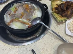 -九寨特色牦牛肉汤锅 羊肉汤锅