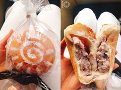 荔浦芋泥包-啊噗吐呦现场烘焙(麦凯乐店)