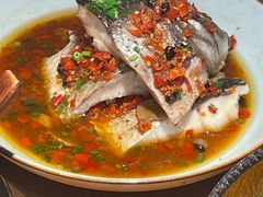 剁椒鱼头-吃饭皇帝大·土家民族菜(武陵源店)