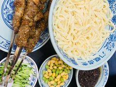 老北京炸酱面-门框胡同百年卤煮(新街口店)