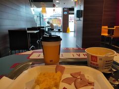 -麦当劳(得来速店)