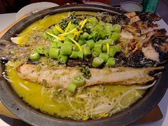 -鸣记脆皮烤鱼·海鲜烤鱼(三八广场店)