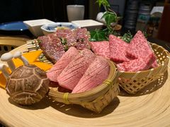 -山川小町·极番烧肉(新地假日广场店)