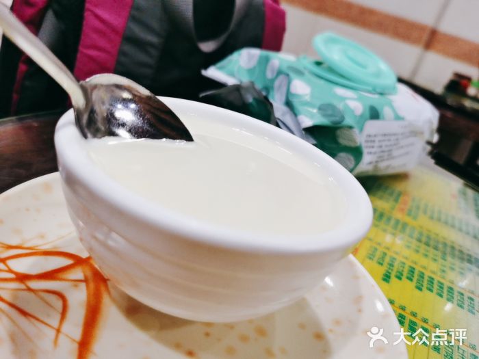 顺记冰室(宝华路店)姜撞奶图片