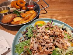 芒果鸡肉沙拉-YUMI芽米·法式烘焙·咖啡(骖鸾路店)