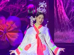 -金东尼人妖秀