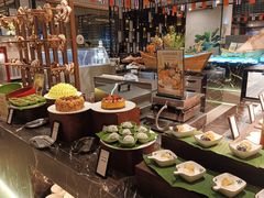 -广州万富希尔顿酒店·感趣自助餐厅·金秋蟹宴生蚝海鲜刺身