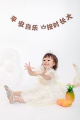 -小熊维尼高端儿童摄影(宝安旗舰店)