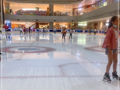 -冰堡国际溜冰场(观澜湖新城MHMALL店)