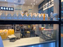 面包甜点陈列柜-汤姆大师傅鲜香牛肉饼(深圳保利文化广场店)