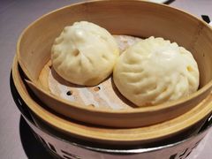 蟹粉大包-新荣记(南京西路店)