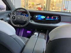 -ARCFOX极狐(世纪金源店)