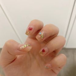 -吉吉靓甲美睫