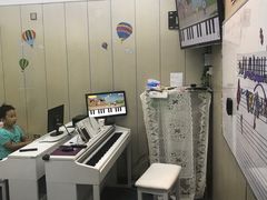 -The ONE 智能钢琴教室音乐恋琴吧·青岛市海玖玖艺术培训学校