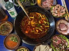 -黔老锅地摊火锅(盐务街店)